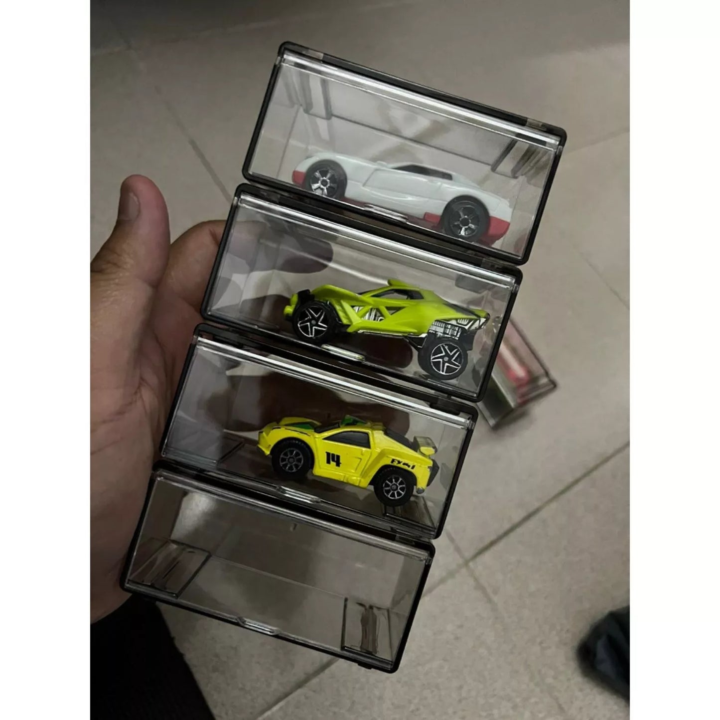 Miniature ShowBox Clear – Gray/Orange Frame (1:64 Collector Case)